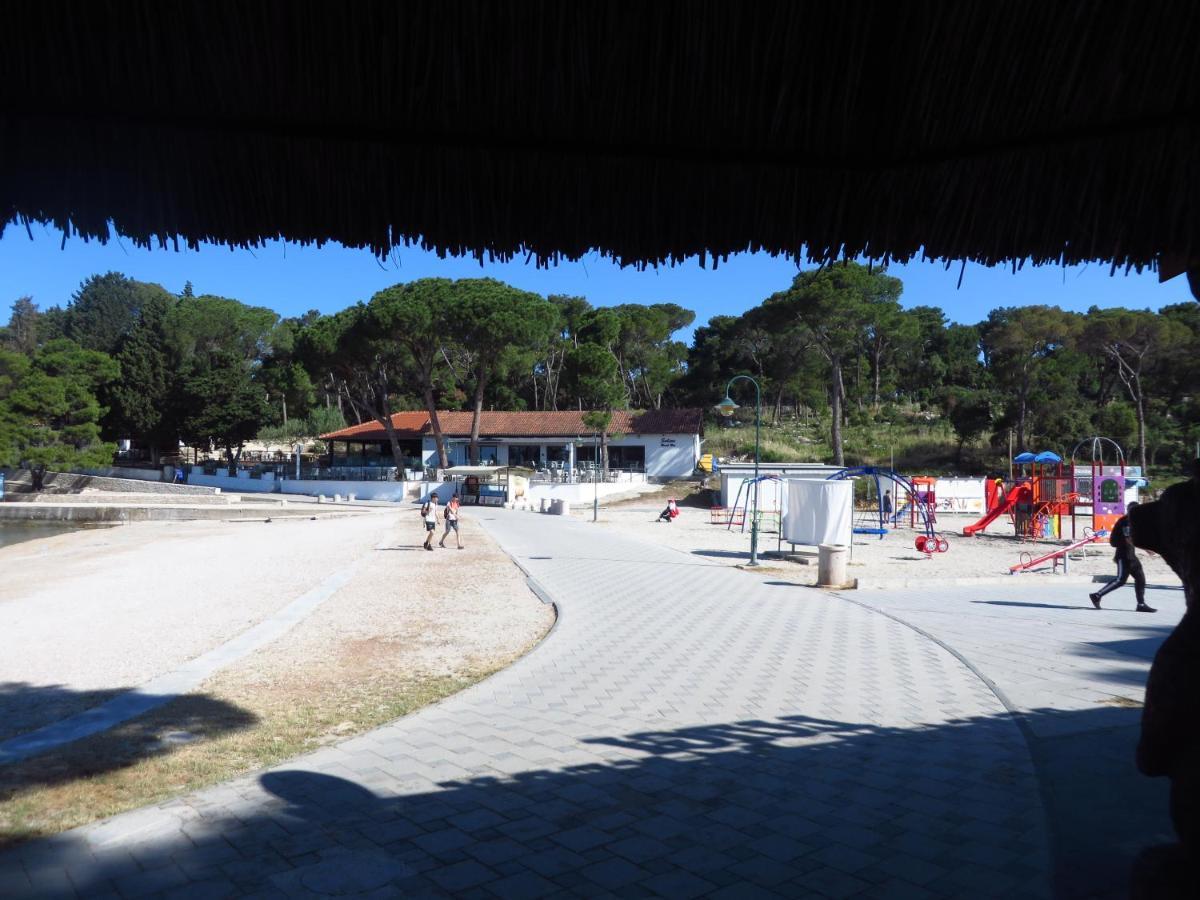 Soline Beach Apartments Biograd Na Moru Exterior foto